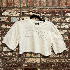 Nike Crop Top